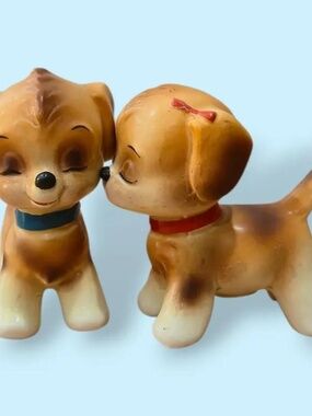 MCM Cheek Kissing Dogs Salt & Pepper Shakers